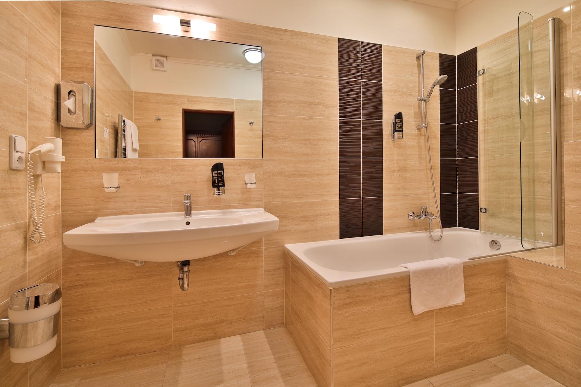 Meteor Plaza Otel 4*